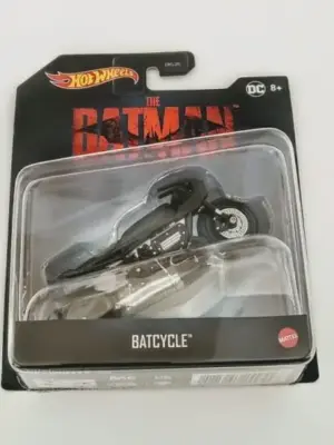 9bc7a1aa-20220107_120538.webp HotWheels 2022 Batman Premium 1:50 scale The Batman Bat Cycle GTT29