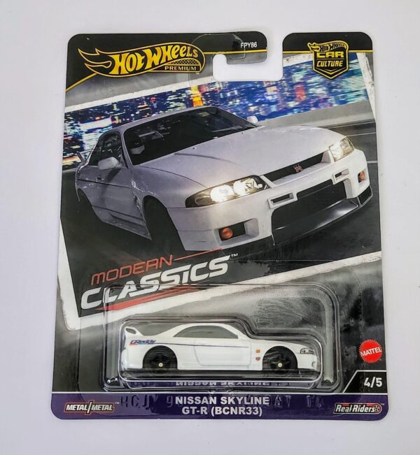 Hot wheels 2024 Modern Classics 4 of 5 Nissan Skyline GT-R (BCNR33) white greddy HRV99