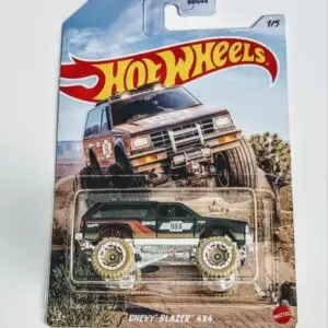 Hot wheels 2023 Baja Rally Series 1 of 5 Chevy Blazer 4x4 black HKL20