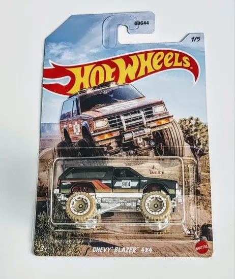 Hot wheels 2023 Baja Rally Series 1 of 5 Chevy Blazer 4x4 black HKL20