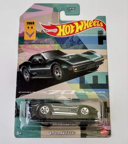 Hot Wheels 2022 Corvette 70th Anniversary Series 4 of 8 1969 Corvette Stingray green HLH52
