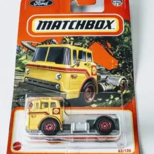 Matchbox 2022 MBX Highway 63 of 100 – 1965 Ford C900 Shell Truck HFN92