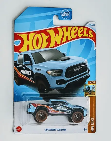 Hot wheels 2024 HW Dirt  4  of 5 - 2020 Toyota Tacoma blue (Rigid industries) HTB27