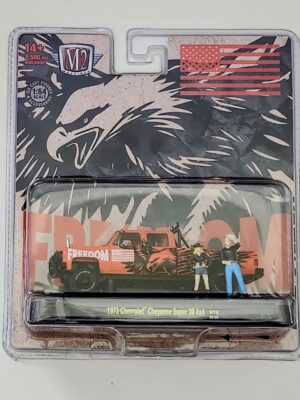 b5f00a73-1000016981-scaled-1.jpg M2 Machines Diorama Series 67500-R15 - 1973 Chevrolet Cheyenne Super 30 4x4 orange 25-24