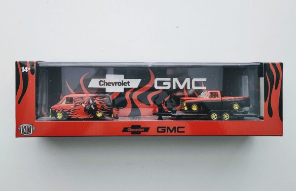 M2 Machines Auto Haulers Series 36000-R84 1973 Chevrolet Van G10 and 1976 GMC Sierra Grande 15 Custom Chase 25-06 )(Limited to 750pcs)
