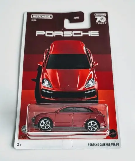 Matchbox 2023 Porsche Series 1 of 6 Porsche Cayenne Turbo red HLM56
