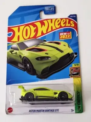 b8eec37d-1000000253.webp Hot Wheels 2022 HW Exotics 9 of 10 Aston Martin Vantage GTE lime green