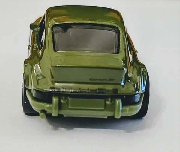 Hot wheels 2025 Multi-pack exclusive Porsche 911 Carerra RS 2.7 olive green HKG42