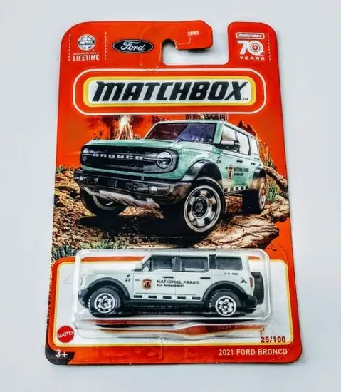 Matchbox 2023 MBX Off road 25 of 100 - 2021 Ford Bronco National Park  Green HLD22