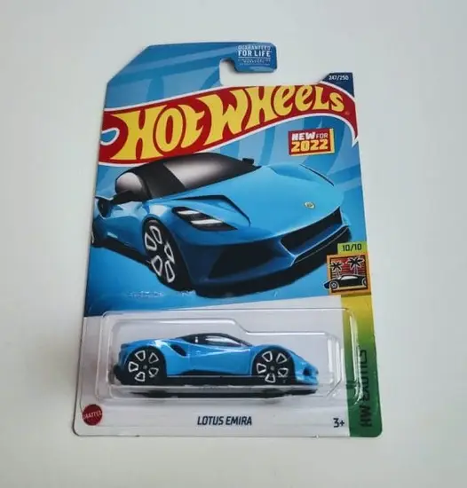 Hot Wheels 2022 HW  Exotics 10 of 10 Lotus Emira blue HCT00