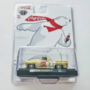 M2 Machines Coca-Cola Christmas Series 52500 Release SK08 - 1976 Sierra Grande 15 gold 23-20