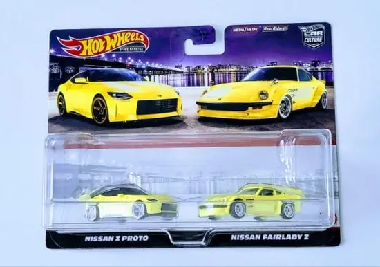 Hot Wheels  2022 Car Culture 2 pack - Nissan Z Proto and Nissan Fairlady Z yellow HFF33