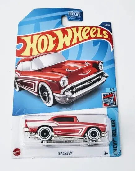 Hot Wheels 2022 Chevy Bel-Air Series 3 of 5 1957 Chevy Red HCV07