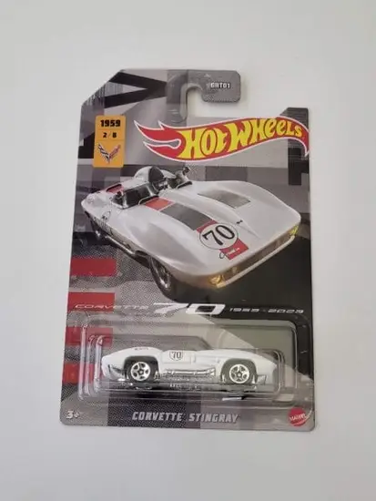 Hot Wheels 2022 Corvette 70th anniversary series 2 of 8 - 2019 Corvette Stingray white HLH50