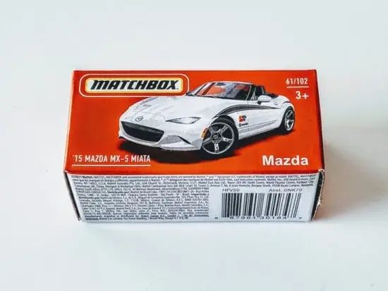 Matchbox 2022 Power Grabs MBX Showroom 61 of 102 - 2015 Mazda MX-5 Miata White HFV50