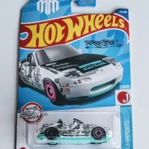 Hot Wheels 2022 HW J-imports 4 of 10 1991 Mazda MX-5 Miata HCV77