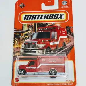 Matchbox 2024 - 71 of 100 MBX City International Terrastar Boeing Ambulance red HVL75