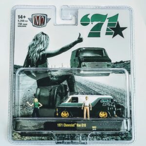 M2 Machines Diorama Series 67500-03 - 1971 Chevrolet Van G10 green/gold Chase 24-12