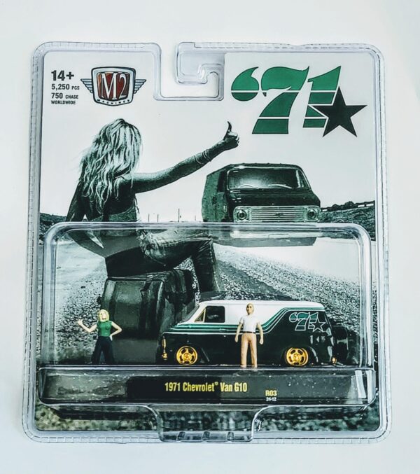 M2 Machines Diorama Series 67500-03 - 1971 Chevrolet Van G10 green/gold Chase 24-12