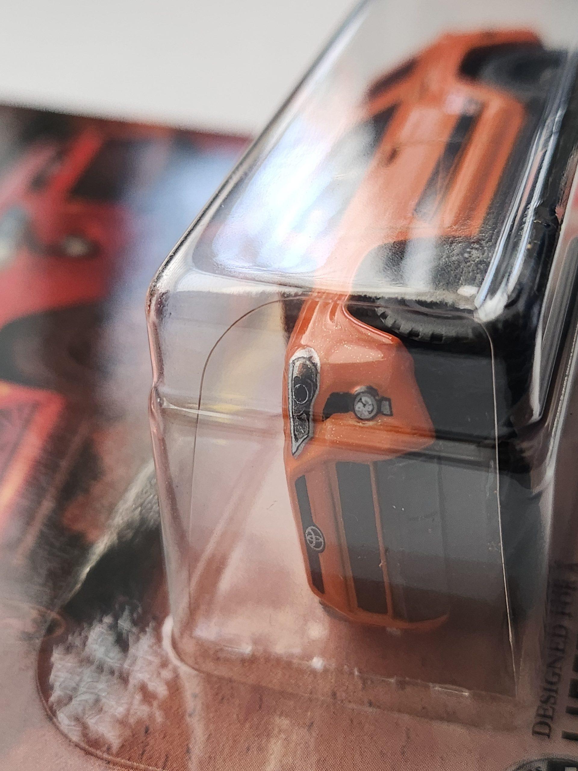 【Dinner Rush】tempo 展示品【F-2507OB24】 Matchbox 2025 Mix 4 Super Chase - Toyota 4Runner orange JPB68