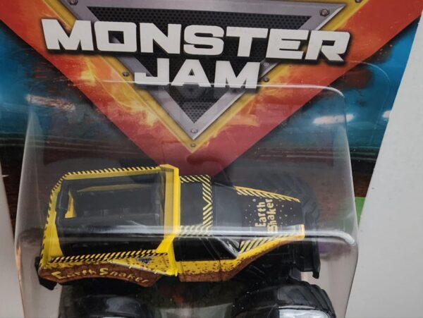 Monster jam series 15 - Earth shaker Ride Along Truck  Chase #20125886