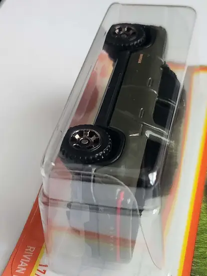 Matchbox 2024 - 17 of 100 MBX Highway Rivian R1T pickup truck forest green HKW56