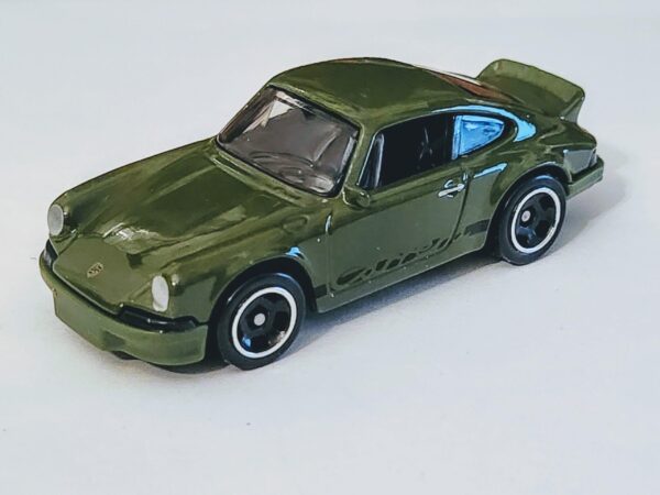 Hot wheels 2025 Multi-pack exclusive Porsche 911 Carerra RS 2.7 olive green HKG42