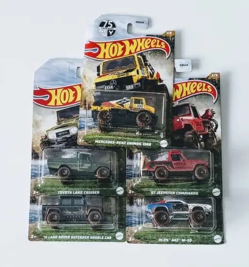 Hot Wheels 2022 Off Road Mud Runner Series Complete Set ( Land Cruiser, Land Rover)