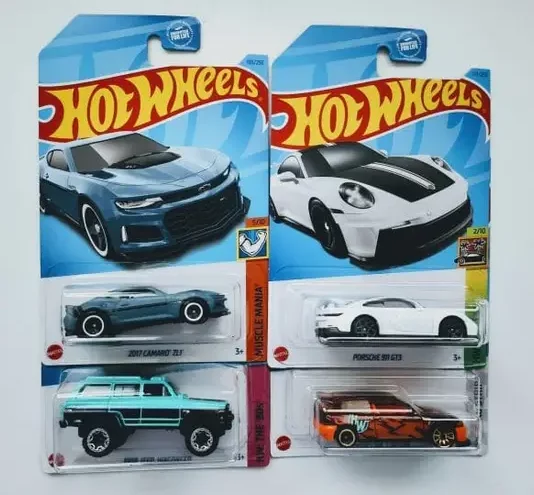 Hot Wheels 2023 Kroger exclusives Case N Complete Set of 4 - Porsche Honda Jeep Camaro ZL1