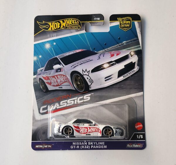 Hot wheels Premium 2024 Car Culture Modern Classics Series 3 - Nissan Skyline GT-R (R32) Pandem white