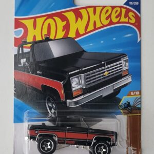 Hot wheels 2025 HW Dirt 1975 Chevy Blazer Custom black JBB19