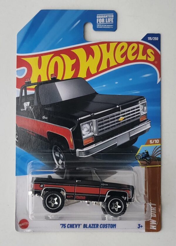 Hot wheels 2025 HW Dirt - 1975 Chevy Blazer Custom black JBB19