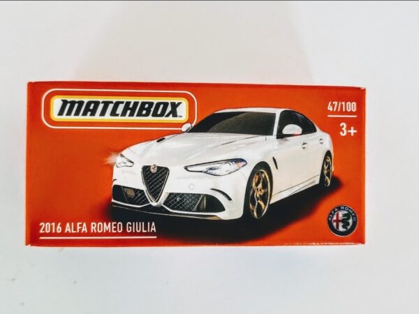 Matchbox 2021 Power Grabs MBX City 47 of 100 2016 Alfa Romeo Guilia white DNK70