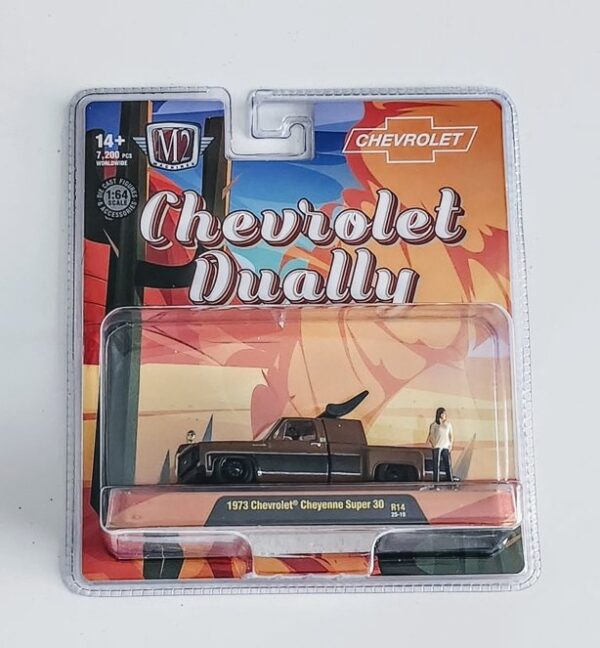 M2 Machines Diorama Series 67500-R14 1973 Chevrolet Cheyenne Super 30 25-19