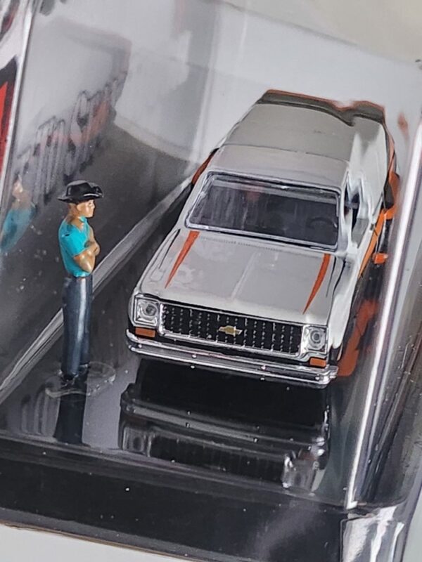 M2 Machines Diorama Series 67500-R13 1978 Chevrolet Silverado Super 30 25-15