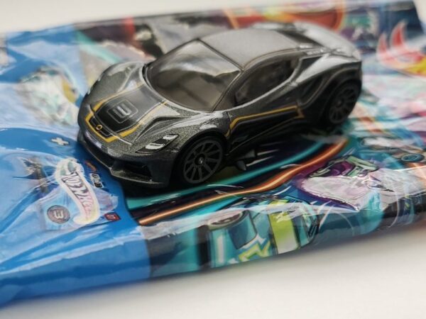 Hot wheels 2025 Mystery models series 3 - #3 Lotus Emira gray HCT00