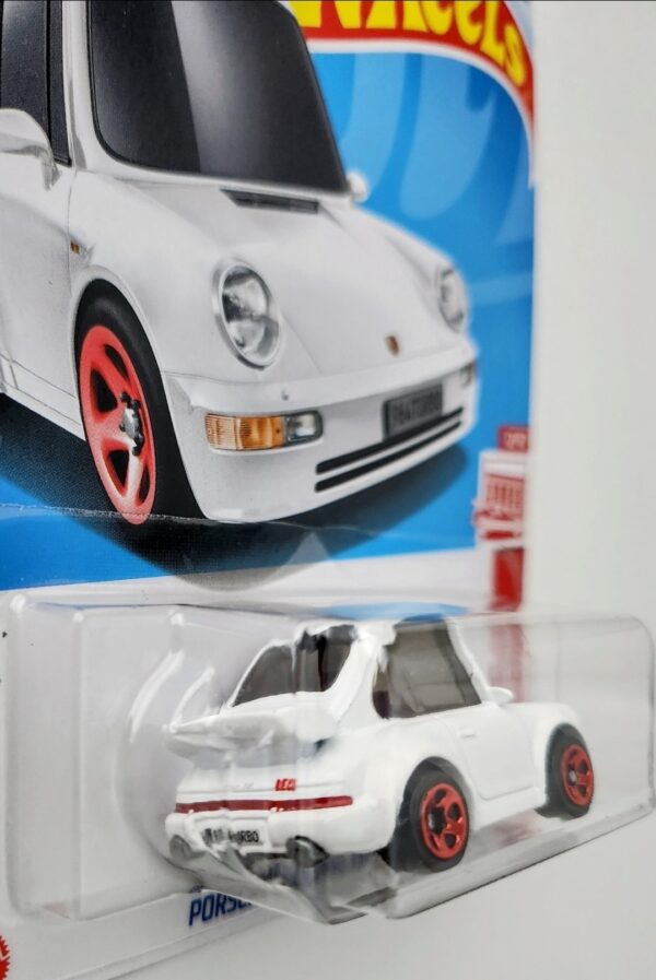 Hot wheels 2024 target red edition 12-of-12 porsche 911-turbo-3-6 964 white htf84