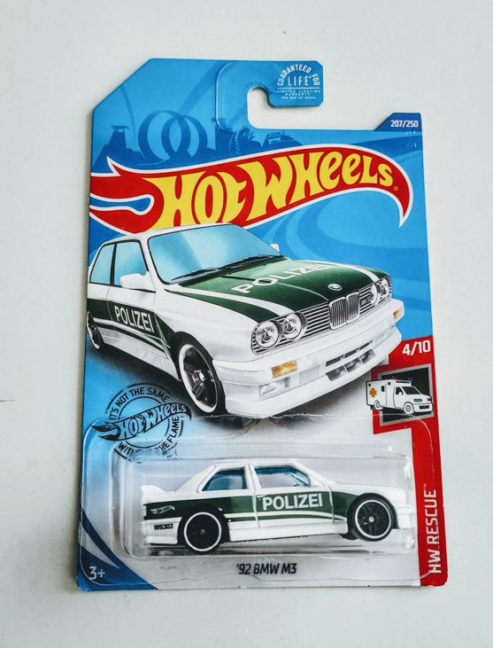 Hot Wheels 2020 HW Rescue 1992 BMW M3 police white/green GHC61