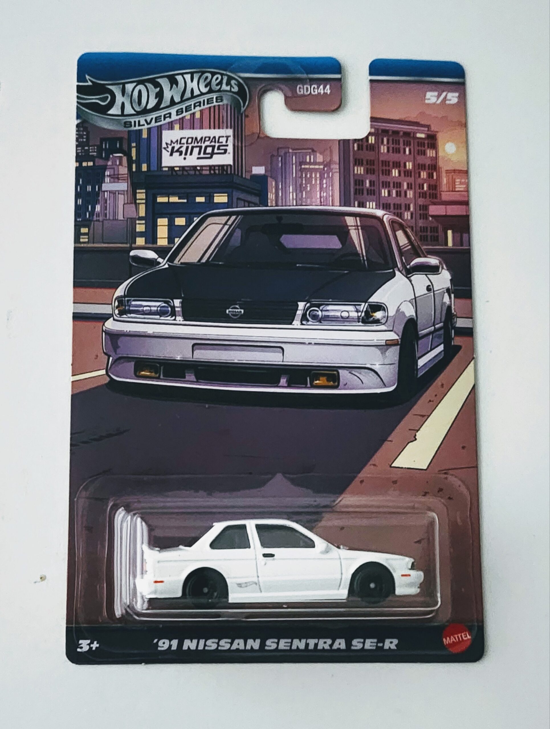 Hot wheels Silver series 2026 Compact Kings #5 1991 Nissan Sentra SE-R (w/metal base) white JKX60 Hot wheels Silver series 2026 Compact Kings #5 1991 Nissan Sentra SE-R (w/metal base) white JKX60