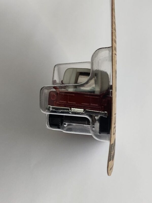 Matchbox 2026 #34 1980 Jeep J10 Stepside red JHM23