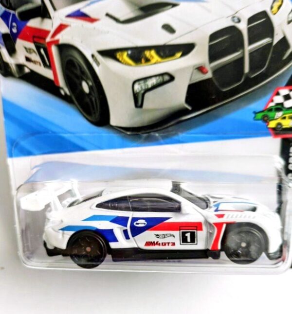 Hot Wheels 2026 case K - HW Starting Grid 5/10 BMW M4 GT3 (evo) white w/heritage livery JNG69