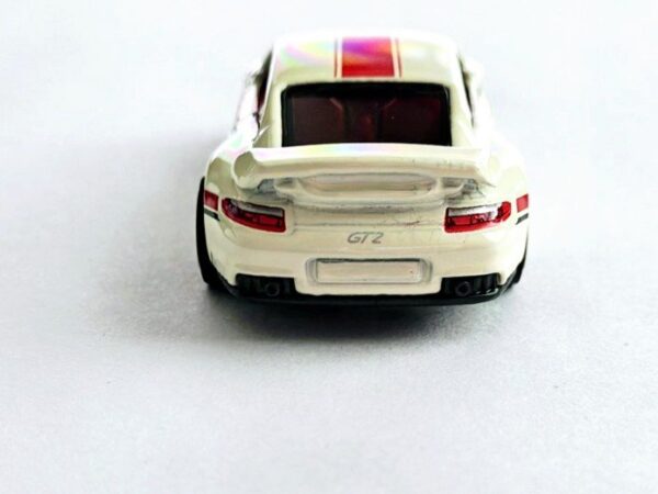 Hot wheels 2026 Mystery models chase- 3 of 10 - Porsche 911 GT2 white