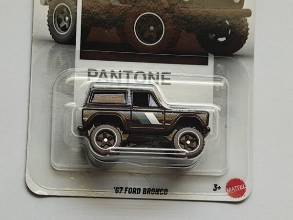 Hot wheels 2026 Silver Series Pantone mix B - 6 of 6 1967 Ford Bronco maroon w/metal base JKY65
